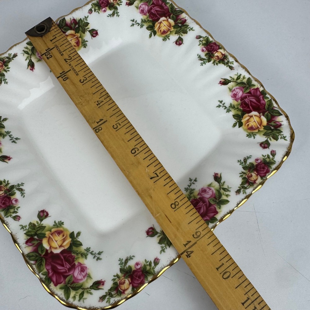 Royal Albert Old Country Roses Square Salad Dessert Plate Bone China Gold Trim - Picture 9 of 12